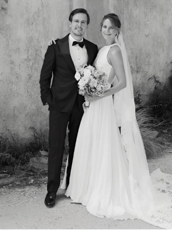 Boutique robes de mariée à Paris – Essayage robes de mariage à paris – CAPUCINE Boutique robes de mariée à Paris - Essayage robes de mariage à paris - CAPUCINE