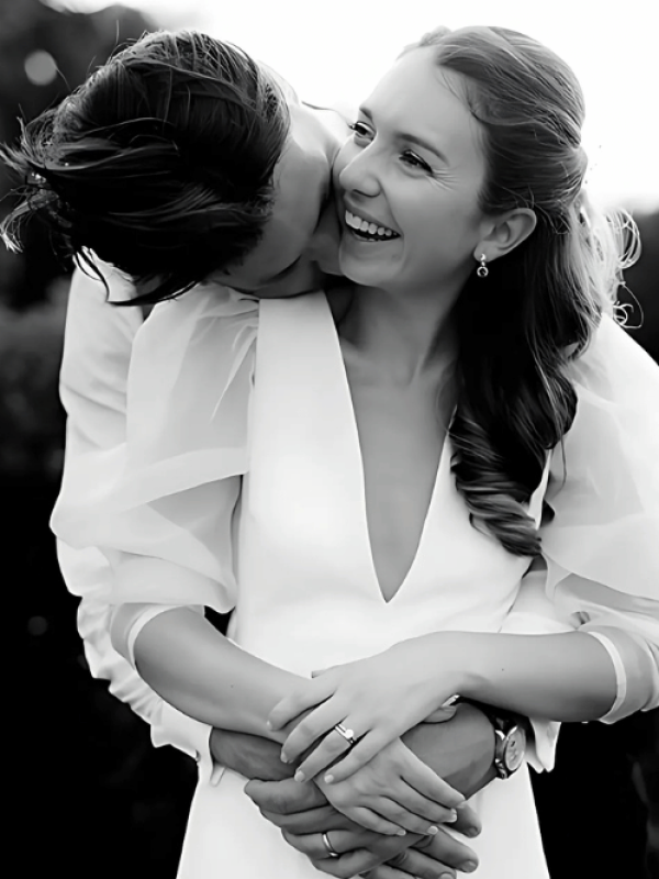 Boutique robes de mariée à Paris – Essayage robes de mariage à paris – ÉLODIE par @sarahmiramon.photographe Boutique robes de mariée à Paris - Essayage robes de mariage à paris - ÉLODIE