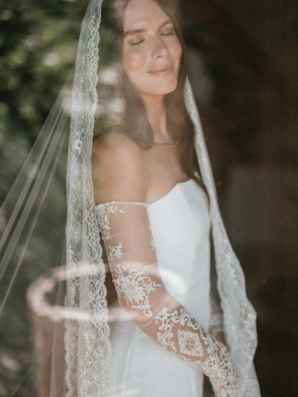 robes-de-mariee-paris-lilar-paris-real-brides-lilar-paris-pauline-by-benlevyphoto robes-de-mariee-paris-lilar-paris-real-brides-lilar-paris-pauline-by-benlevyphoto